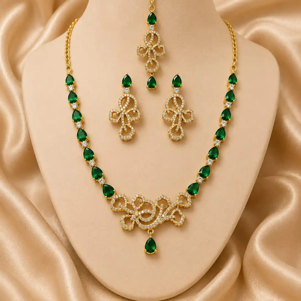 Minimal Delicate necklace set